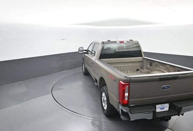 New 2026 Ford F250 XLT w/ FX4 Off-Road Package AWD/4WD image 27