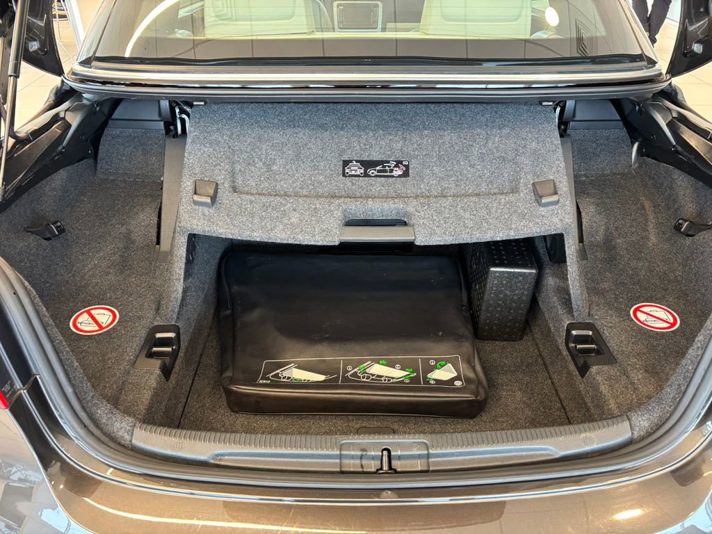 Used 2015 Volkswagen Eos Executive image 35