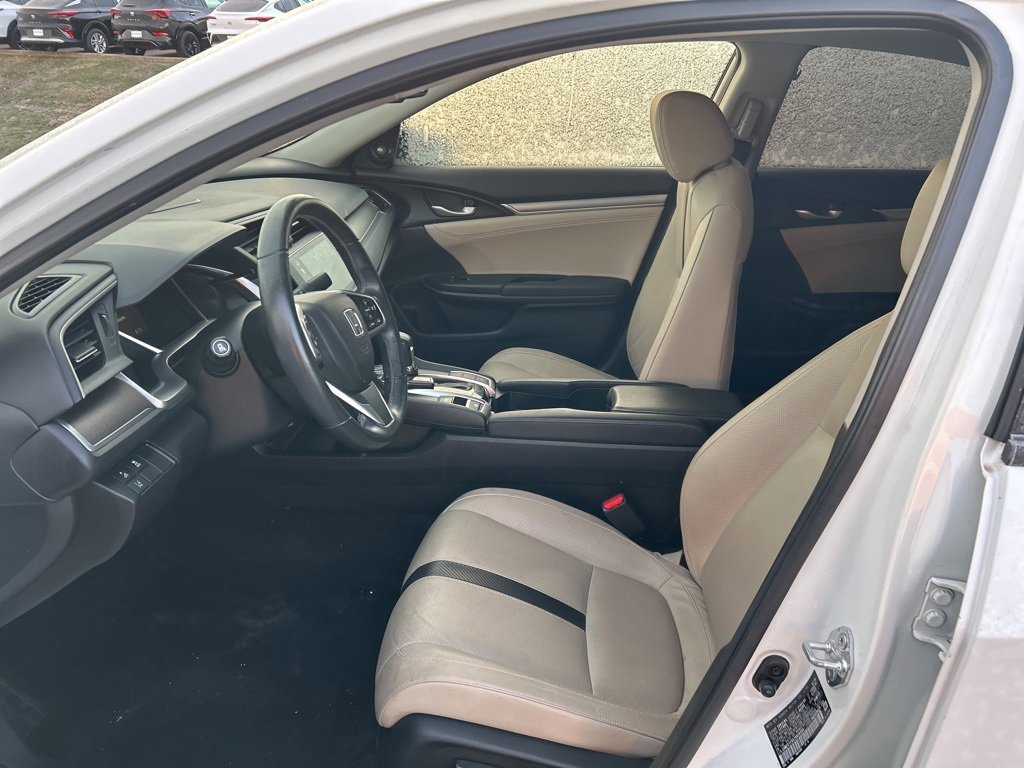 Used 2018 Honda Civic Touring image 8