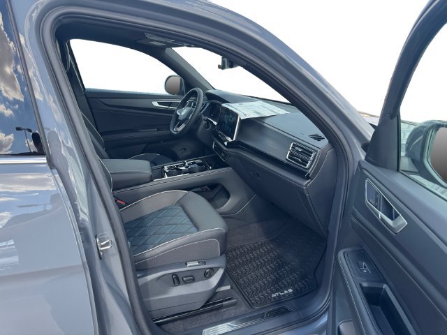 New 2026 Volkswagen Atlas Cross Sport SEL Premium R-Line AWD/4WD image 14