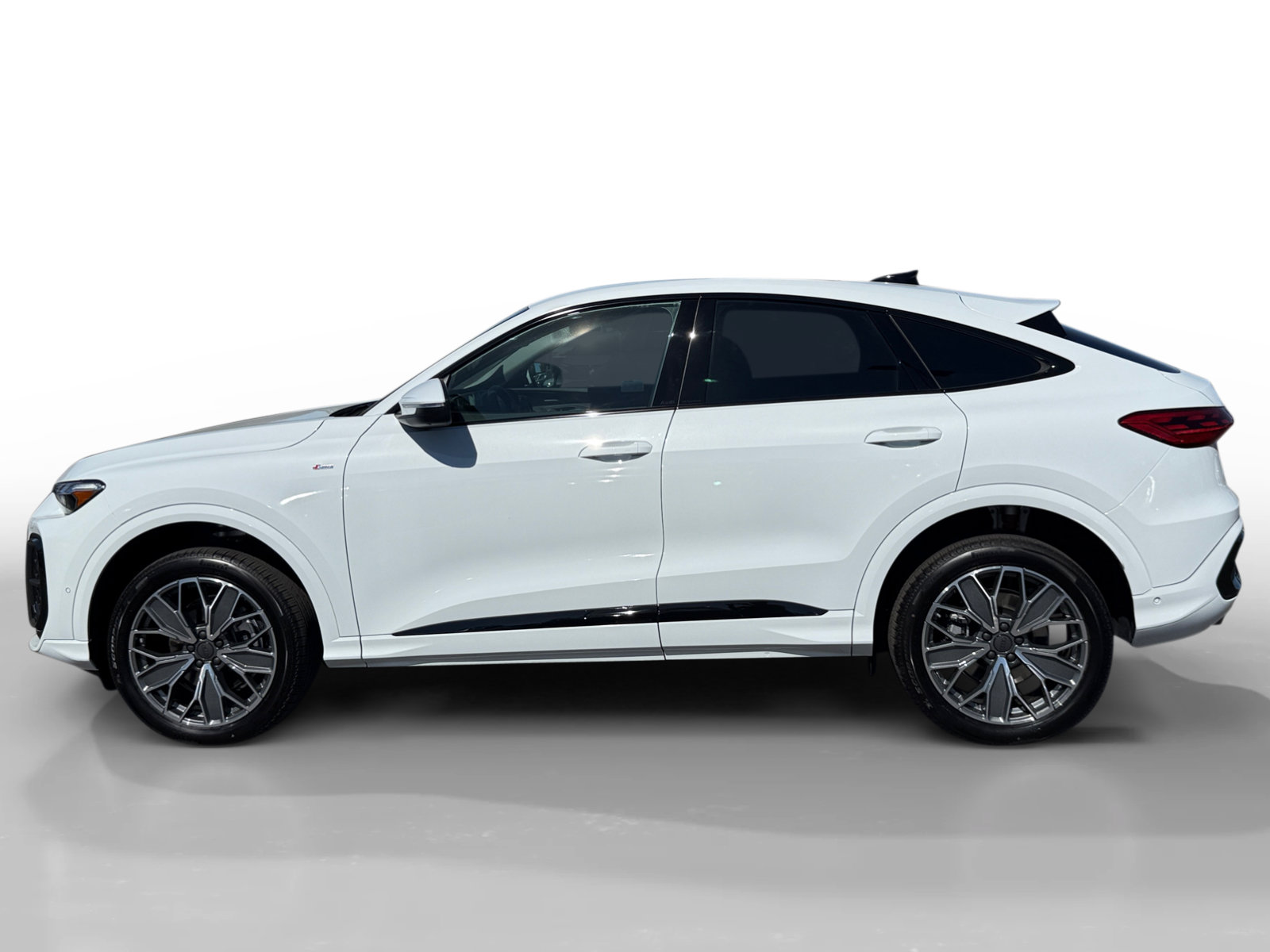New 2026 Audi Q5 Premium Plus AWD/4WD image 2