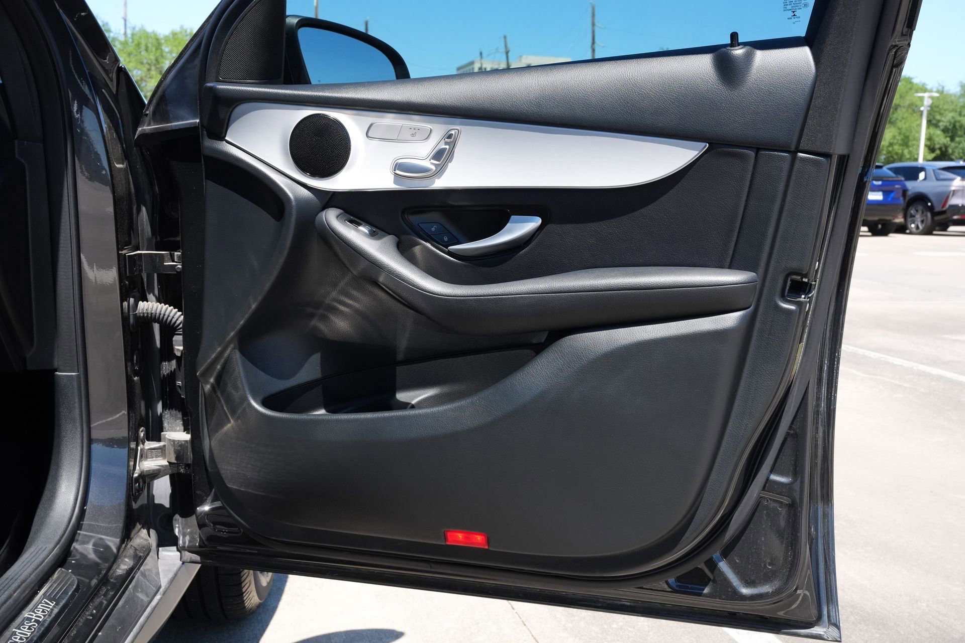 Used 2022 Mercedes-Benz GLC 300 image 28