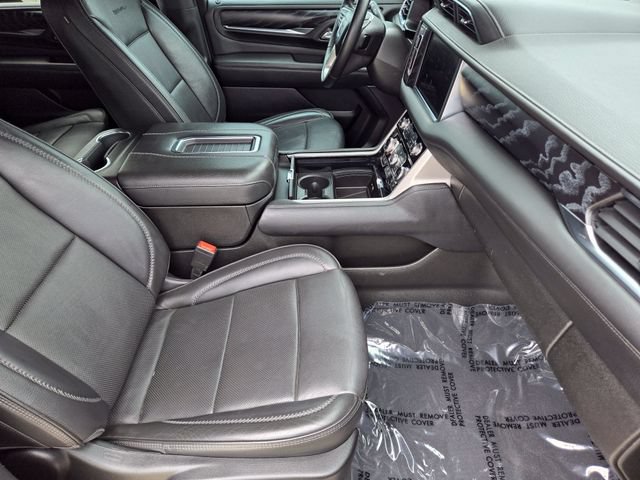 Used 2023 GMC Yukon XL Denali AWD/4WD image 14