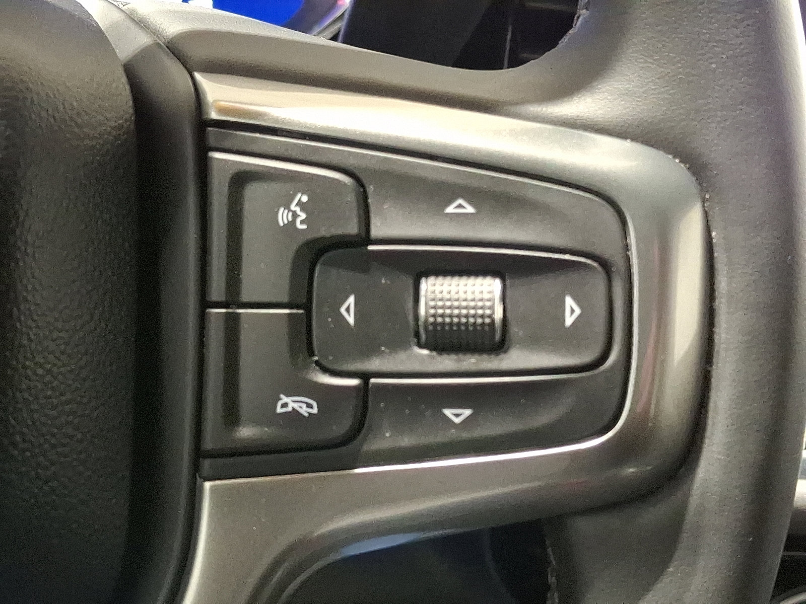 Used 2024 Chevrolet Silverado 1500 LT image 21