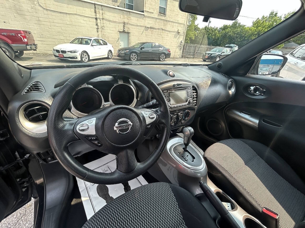 Used 2016 Nissan Juke S FWD image 5