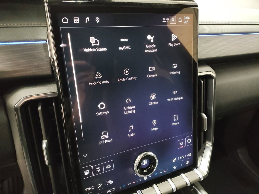 New 2026 GMC Acadia AT4 w/ LPO, Floor Liner Package image 32