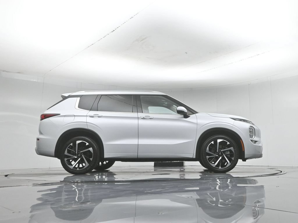 Used 2024 Mitsubishi Outlander SEL FWD image 45