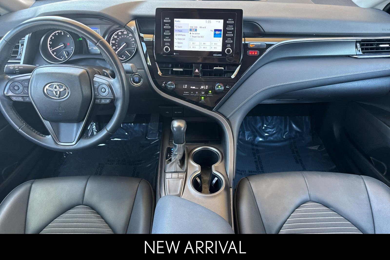 Used 2024 Toyota Camry SE w/ Convenience Package image 15