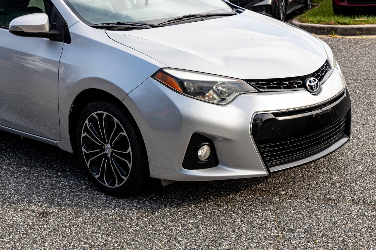 Used 2015 Toyota Corolla S image 9