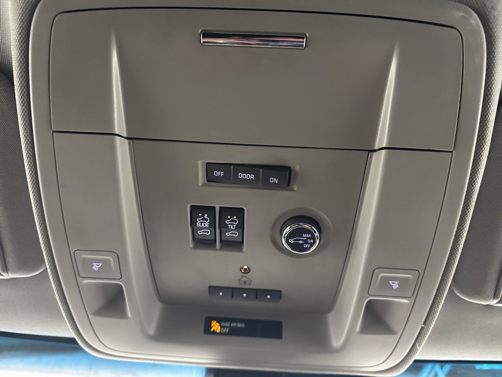 Used 2016 GMC Yukon XL Denali image 18