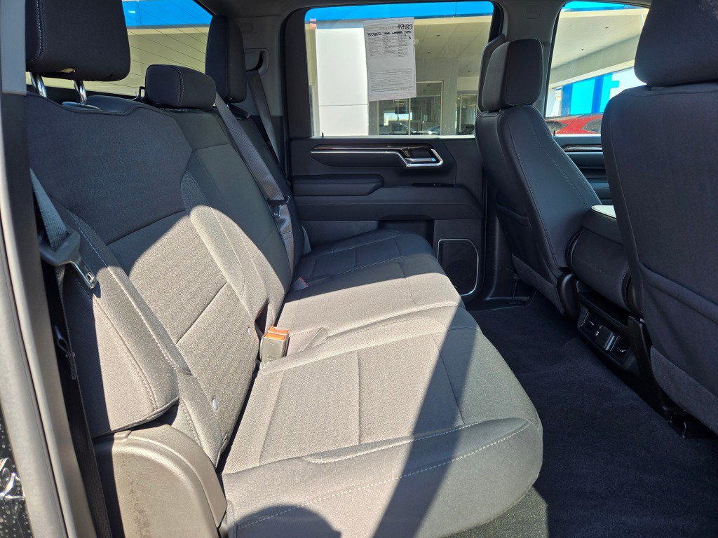 Certified 2025 Chevrolet Silverado 2500 LT w/ Convenience Package image 11