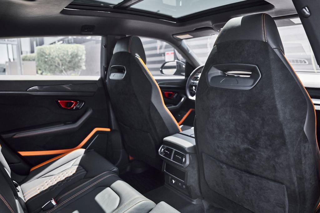 Used 2023 Lamborghini Urus Performante AWD/4WD image 48