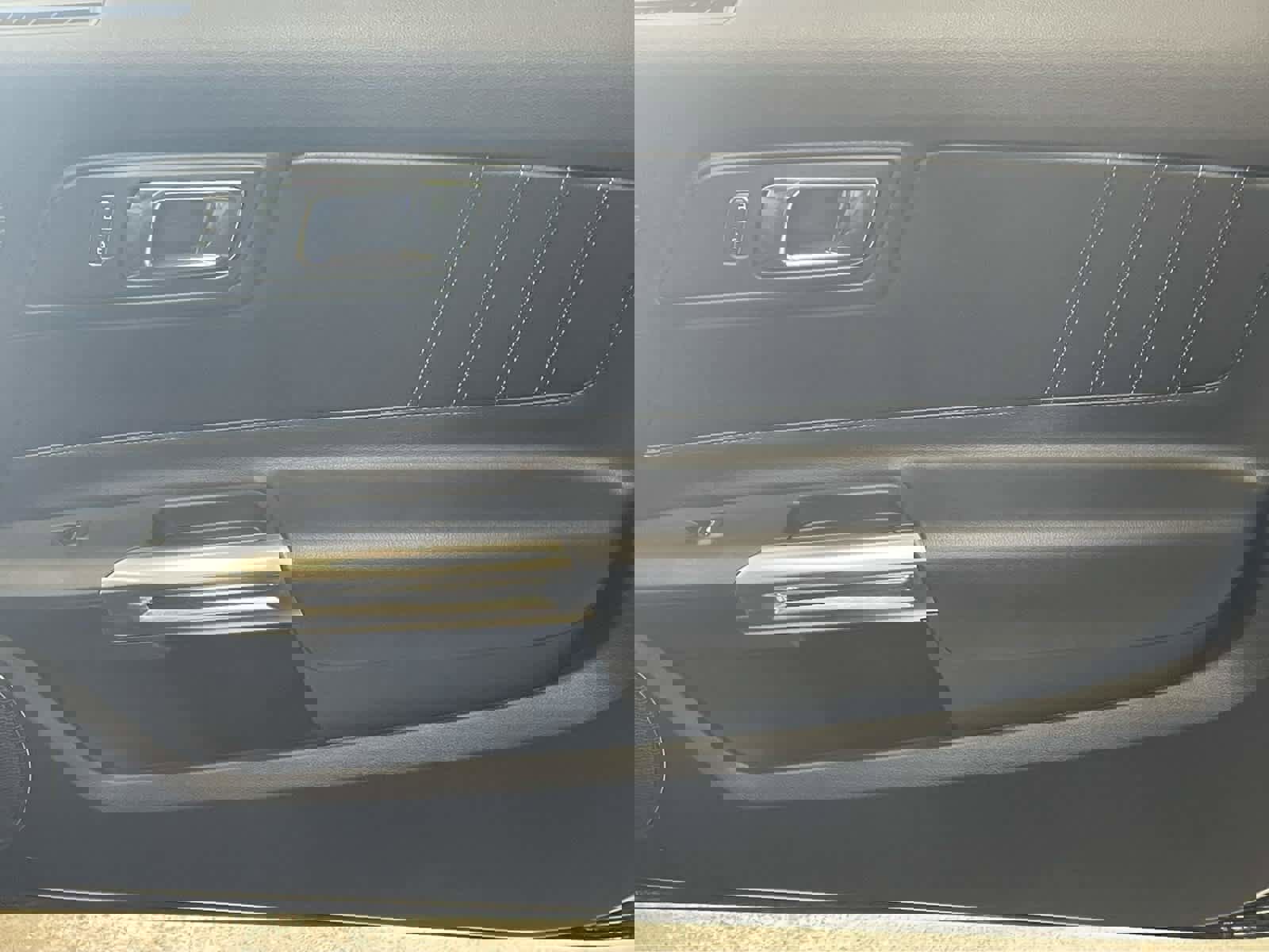 Used 2015 Ford Mustang GT Premium w/ Equipment Group 401A RWD image 35