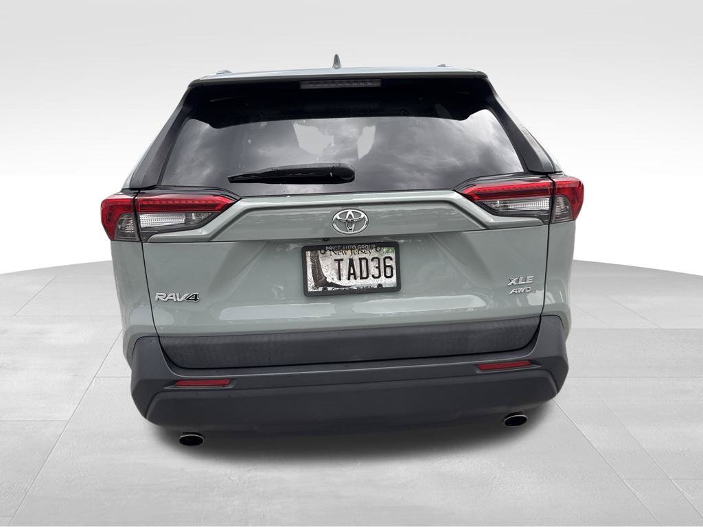 Used 2019 Toyota RAV4 XLE AWD/4WD image 7