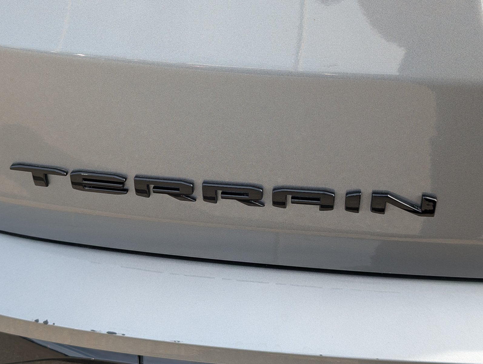 Used 2023 GMC Terrain SLE w/ Driver Convenience Package FWD image 6