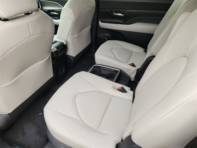 New 2026 Toyota Grand Highlander XLE image 19