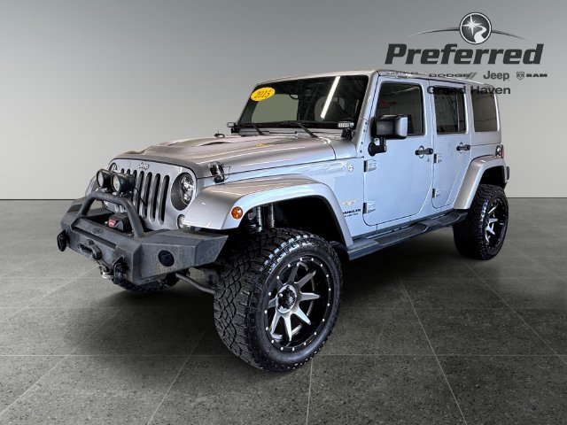 Used 2015 Jeep Wrangler Unlimited Sahara w/ Dual Top Group AWD/4WD image 11