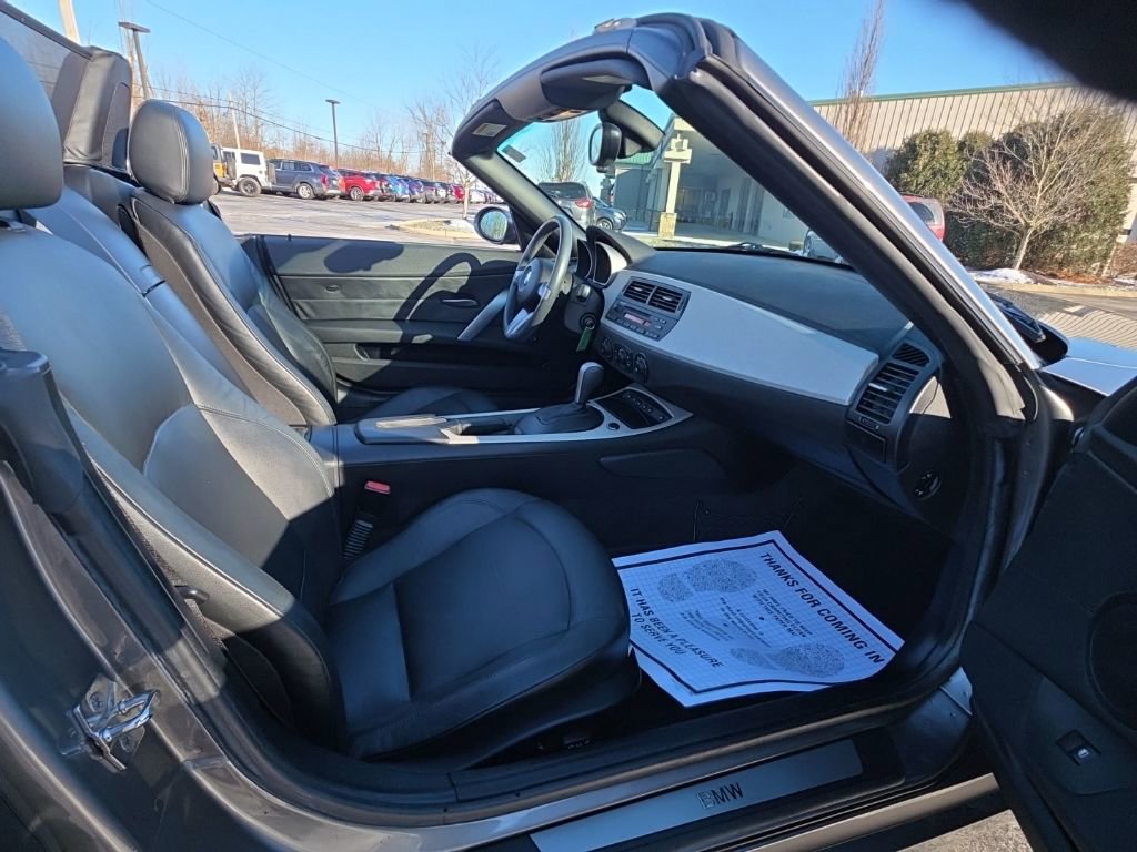 Used 2005 BMW Z4 3.0i image 33