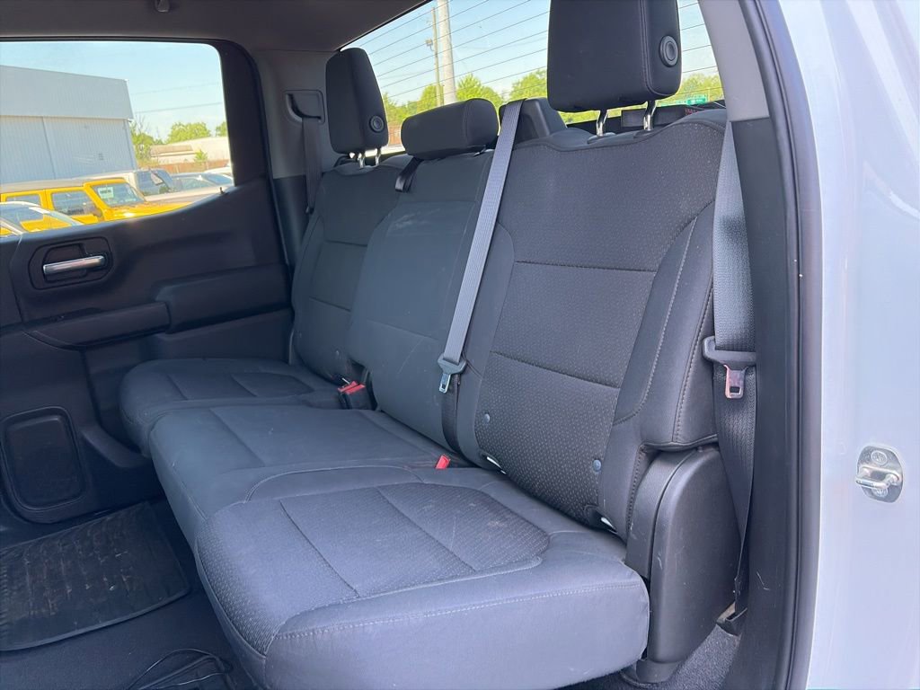 Used 2019 Chevrolet Silverado 1500 Custom w/ Custom Value Package AWD/4WD image 9