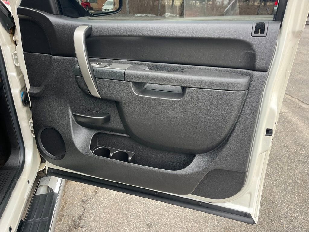 Used 2011 Chevrolet Silverado 1500 LT w/ All-Star Edition image 39
