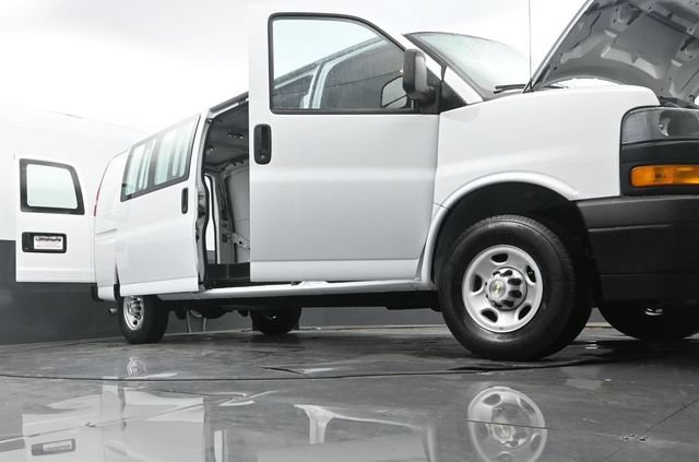 Used 2023 Chevrolet Express 2500 Extended RWD image 22