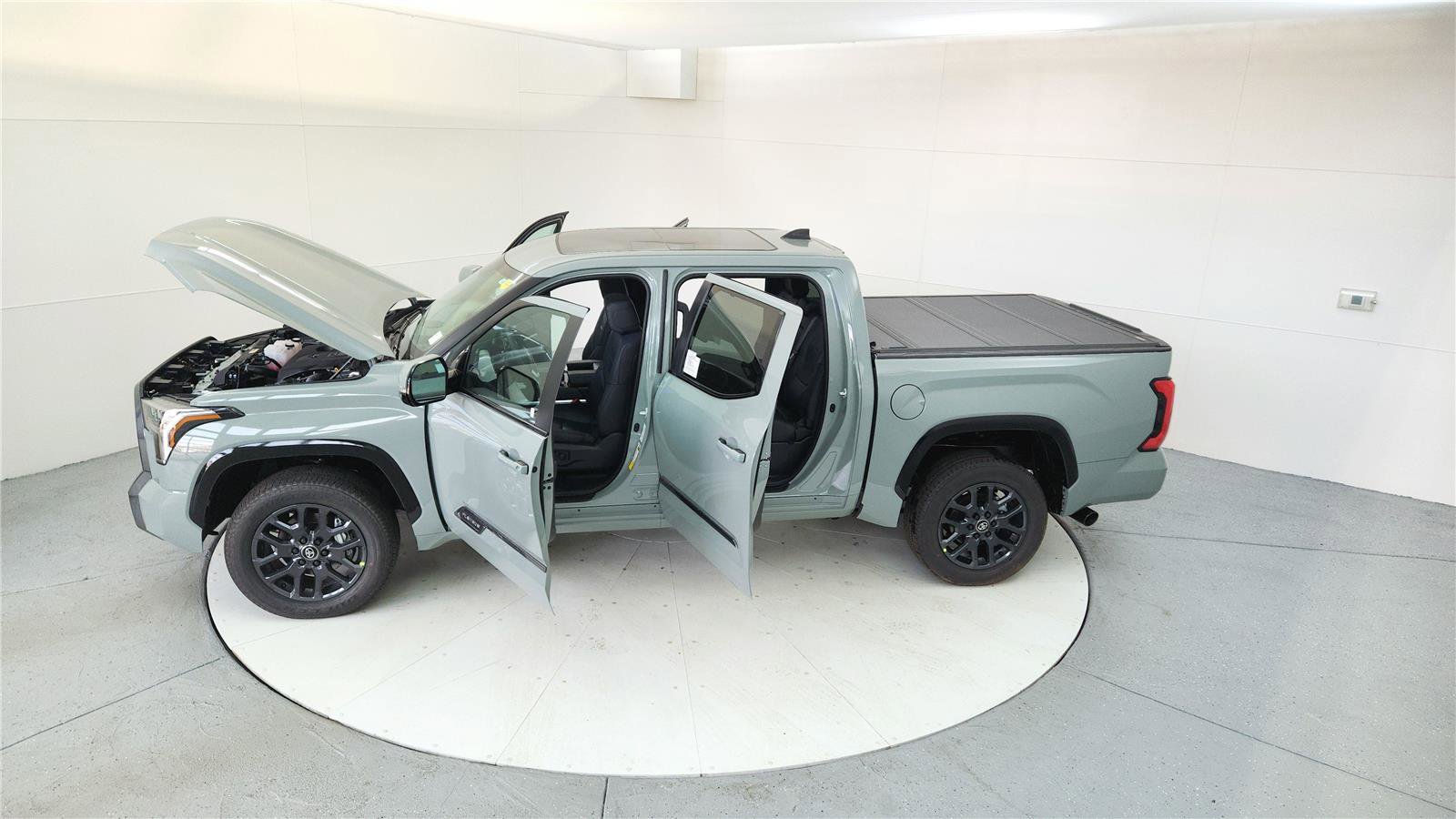 New 2025 Toyota Tundra Platinum image 18