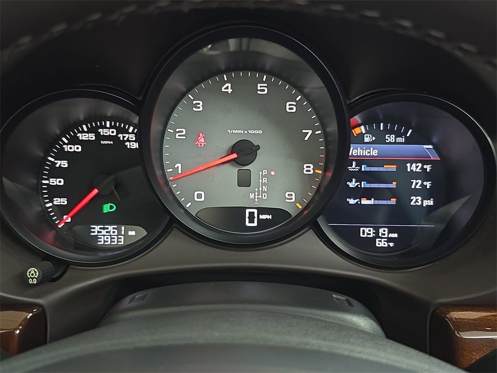 Used 2015 Porsche Boxster S image 18