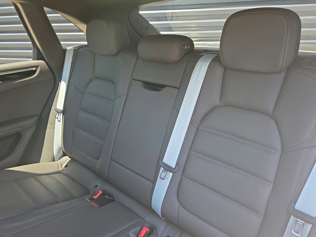 Certified 2026 Porsche Macan S AWD/4WD image 15