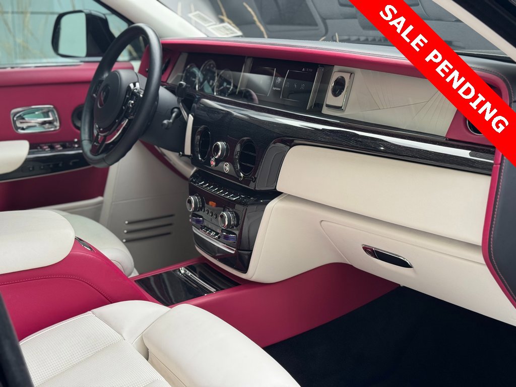 Used 2023 Rolls-Royce Phantom Sedan image 19