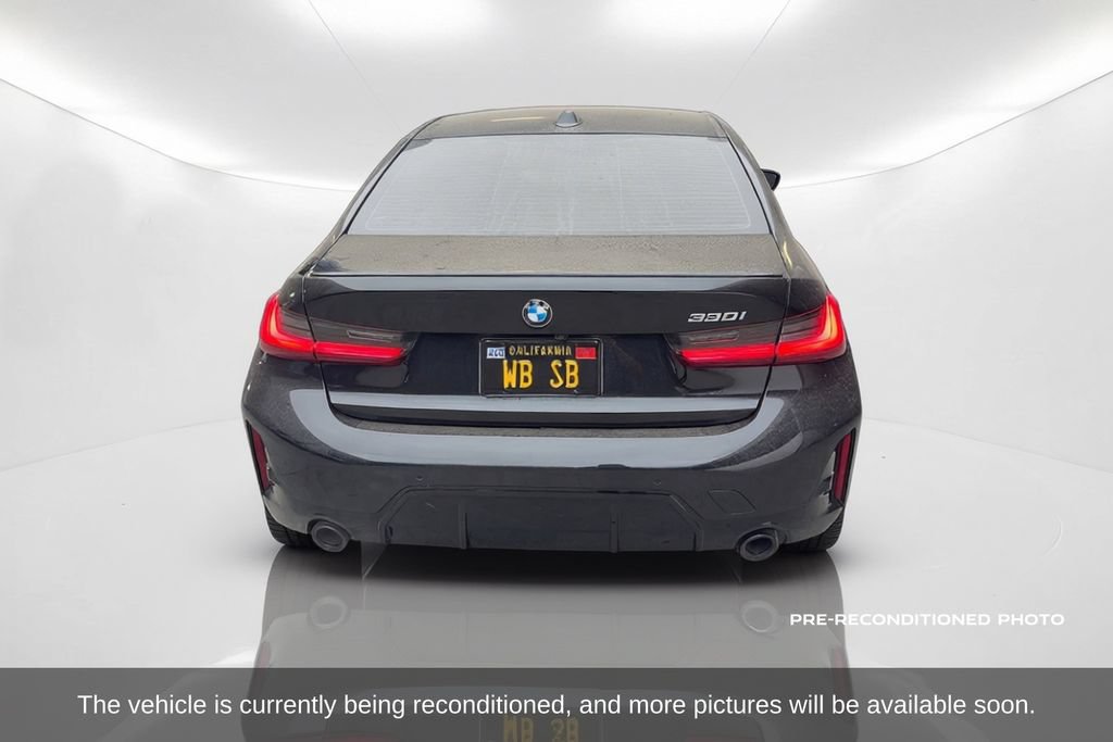 Used 2024 BMW 330i Sedan w/ M Sport Package RWD image 7
