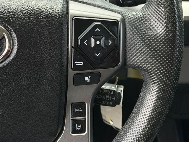 Used 2021 Toyota Tacoma SR5 RWD image 15