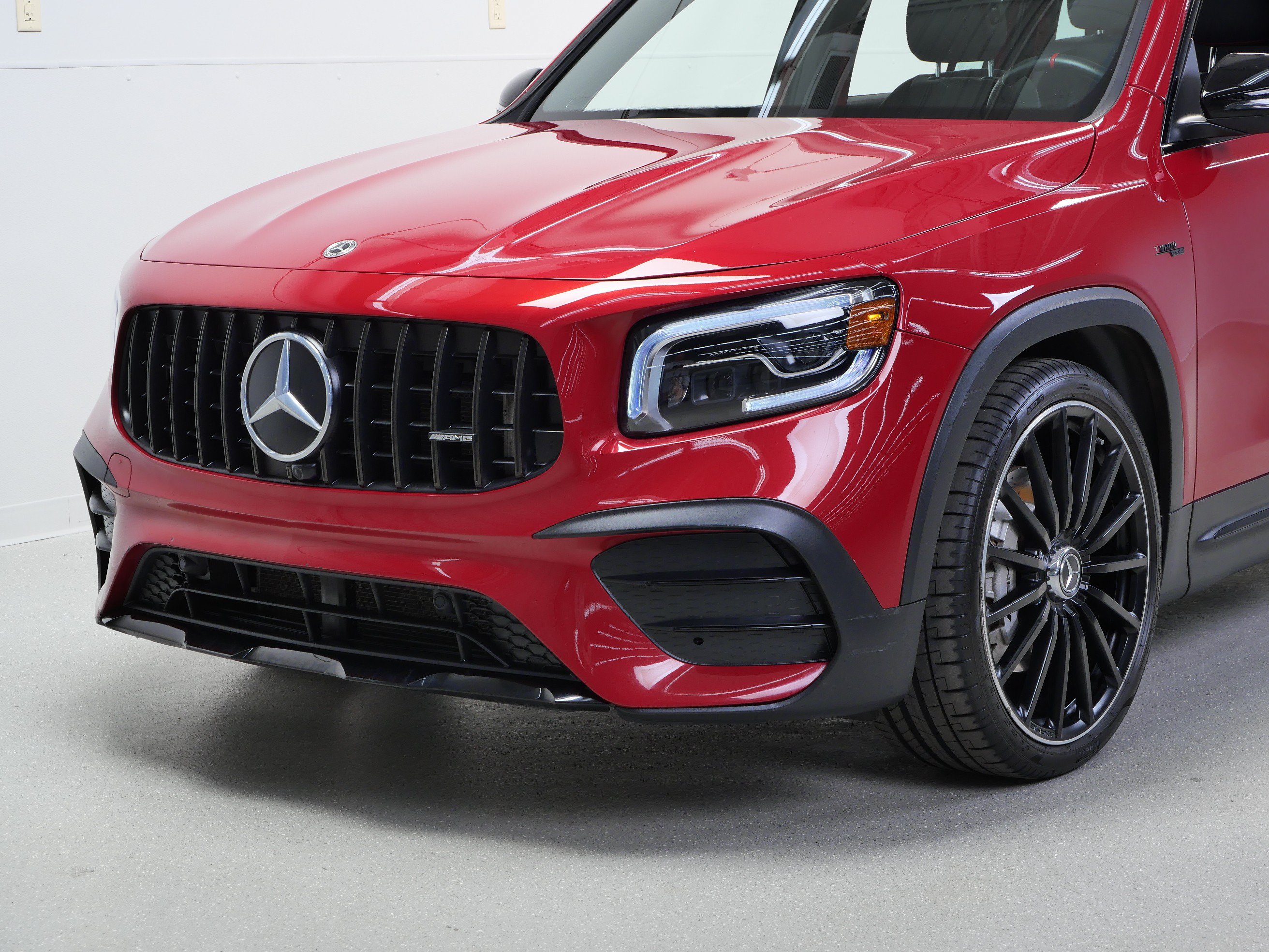 Certified 2023 Mercedes-Benz GLB 35 AMG 4MATIC image 15
