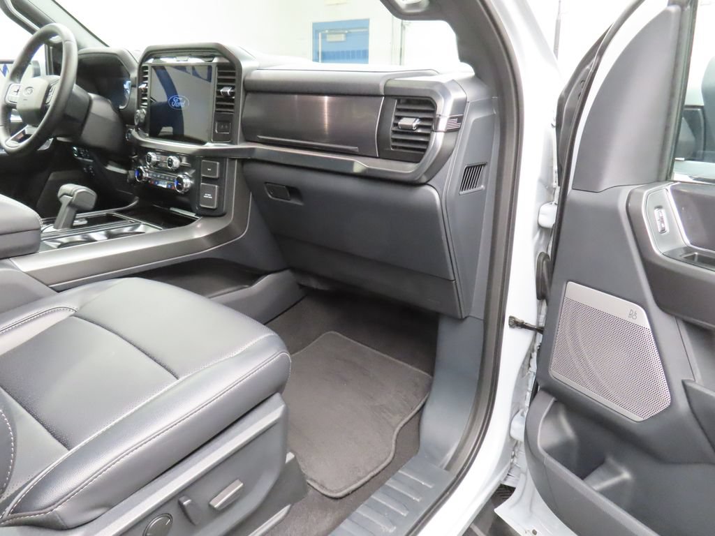 Used 2025 Ford F150 Lariat AWD/4WD image 37