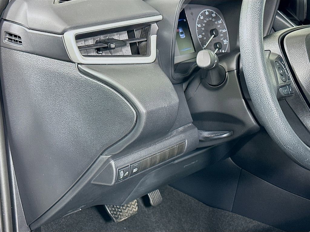 Certified 2025 Toyota Corolla LE FWD image 10