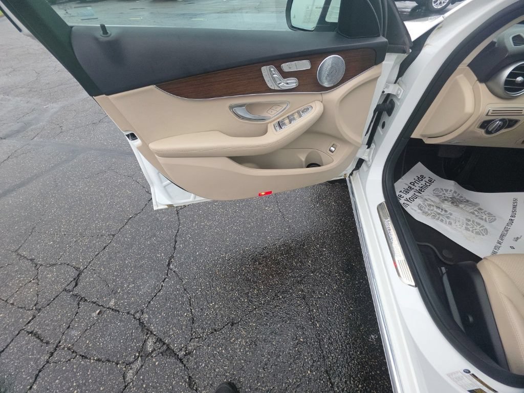 Used 2021 Mercedes-Benz C 300 4MATIC Sedan image 13