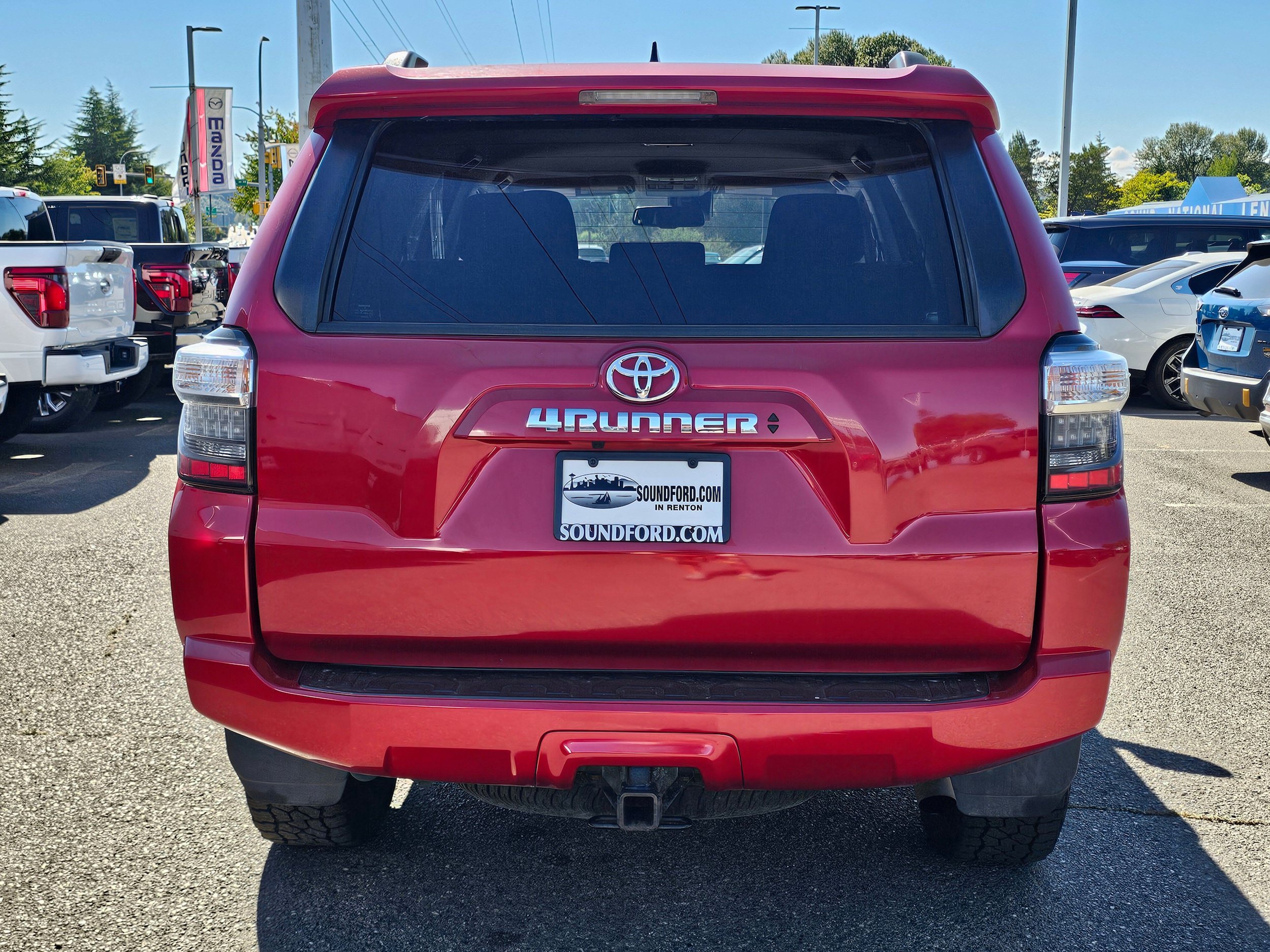 Used 2022 Toyota 4Runner SR5 AWD/4WD image 6