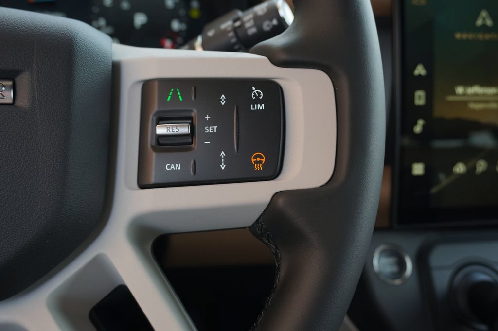 Certified 2026 Land Rover Defender 110 S AWD/4WD image 18