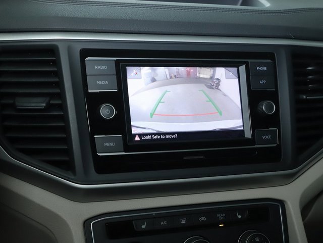 Used 2023 Volkswagen Atlas SE image 30