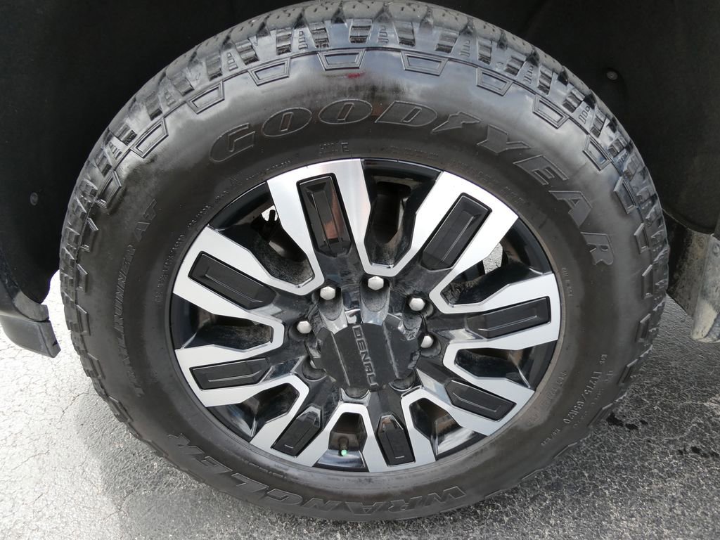 Certified 2025 GMC Sierra 2500 Denali Ultimate image 11