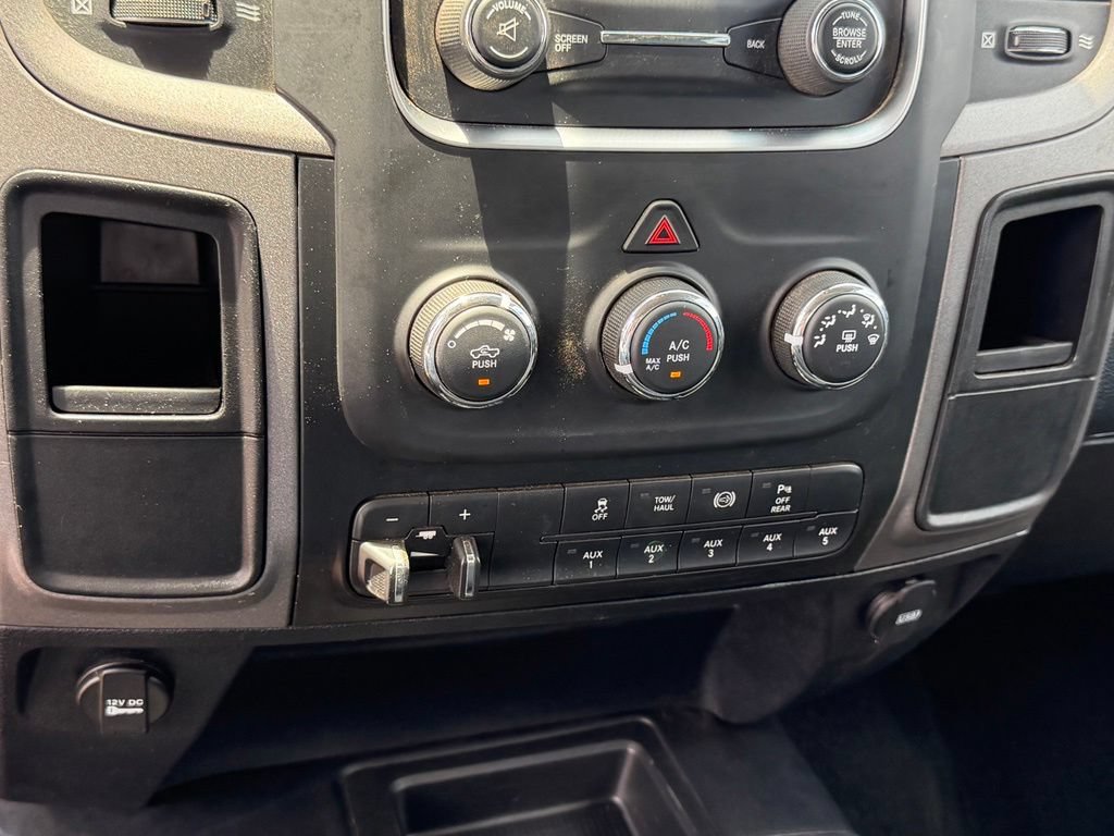 Used 2018 RAM 3500 Tradesman w/ Chrome Appearance Group AWD/4WD image 24