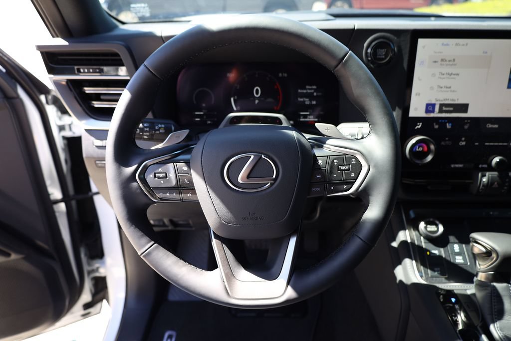Used 2026 Lexus GX 550 w/ Cold Area Package AWD/4WD image 13