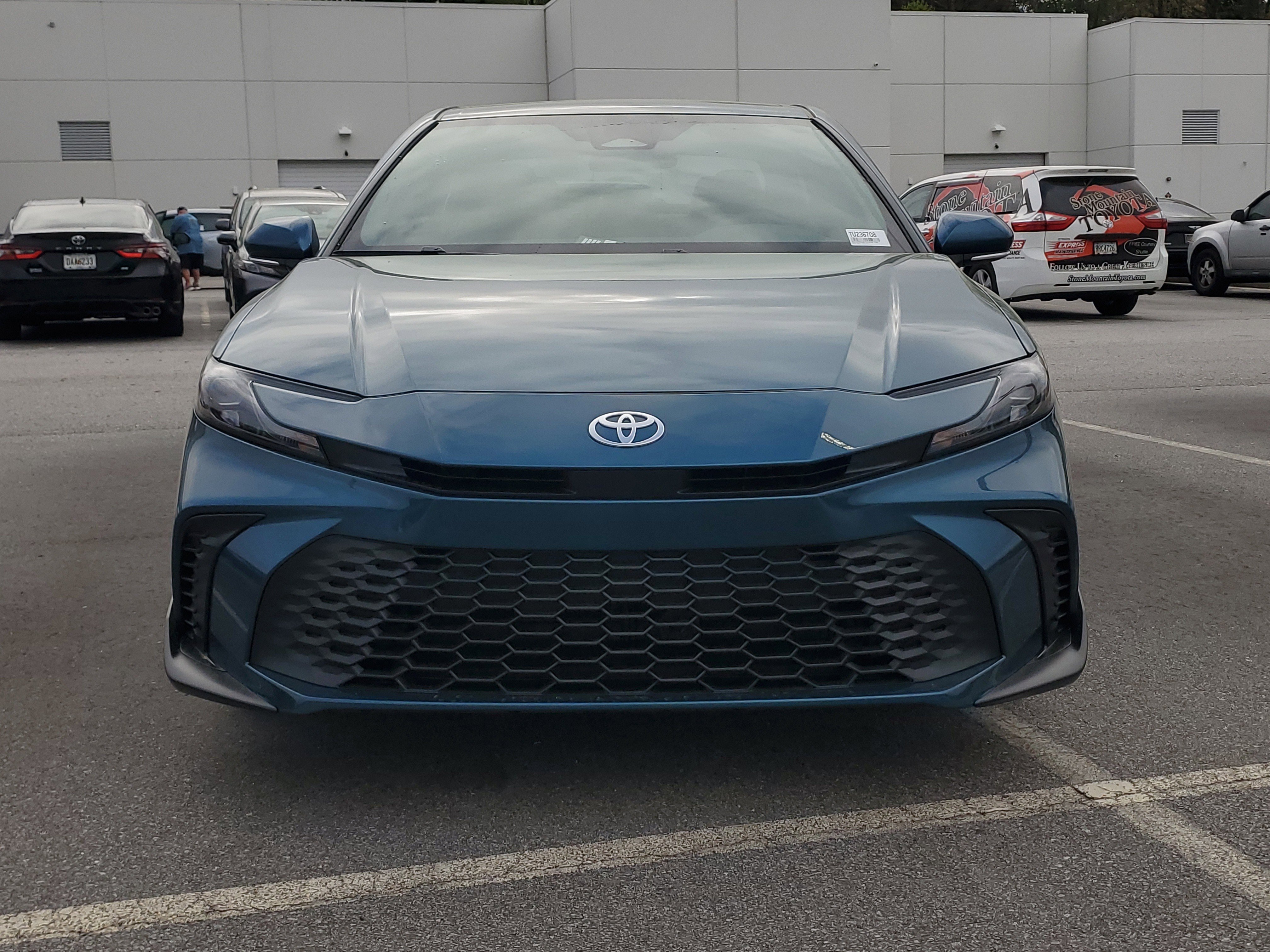 New 2026 Toyota Camry SE image 2