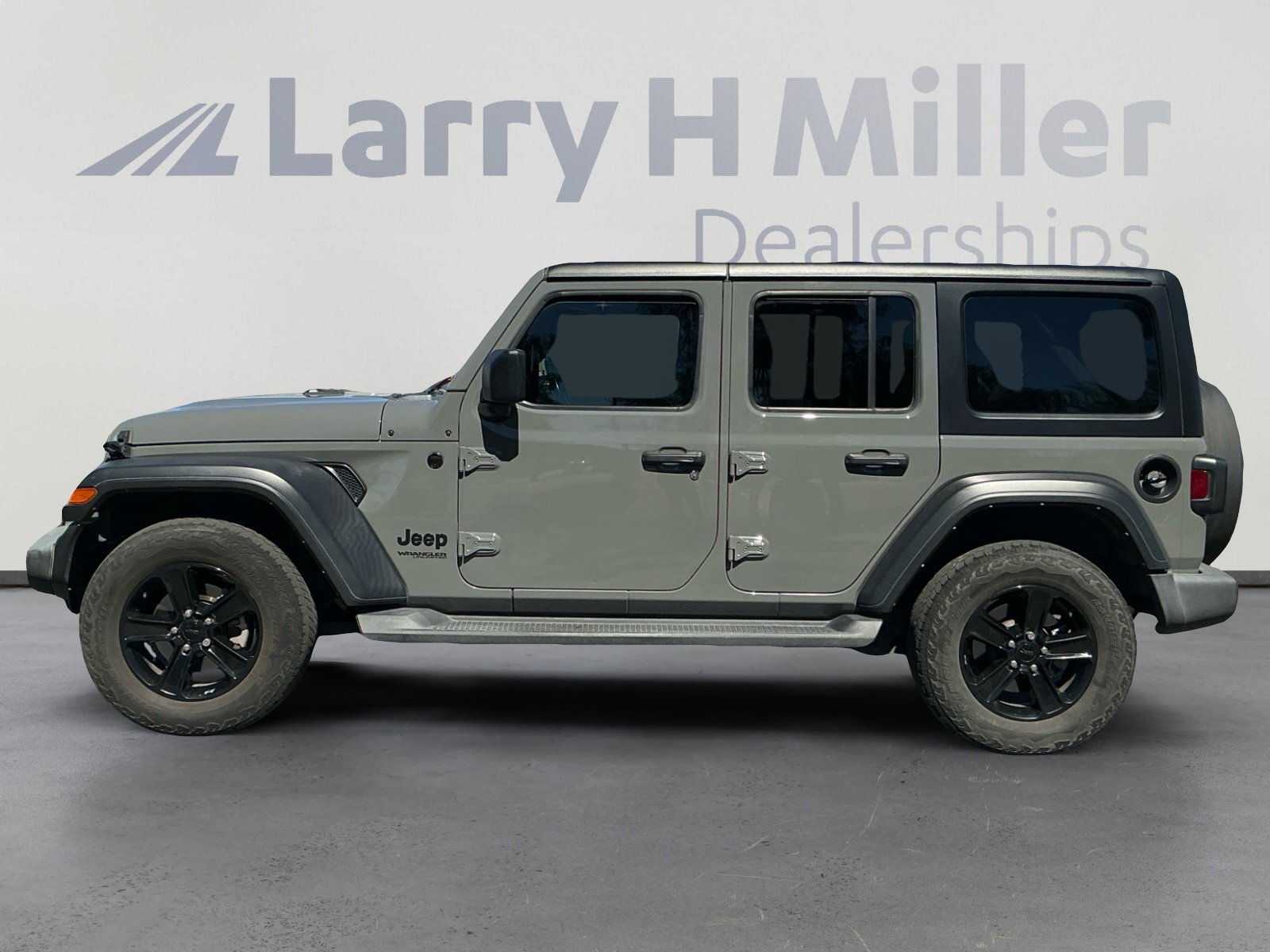 Used 2022 Jeep Wrangler Unlimited Sport image 2