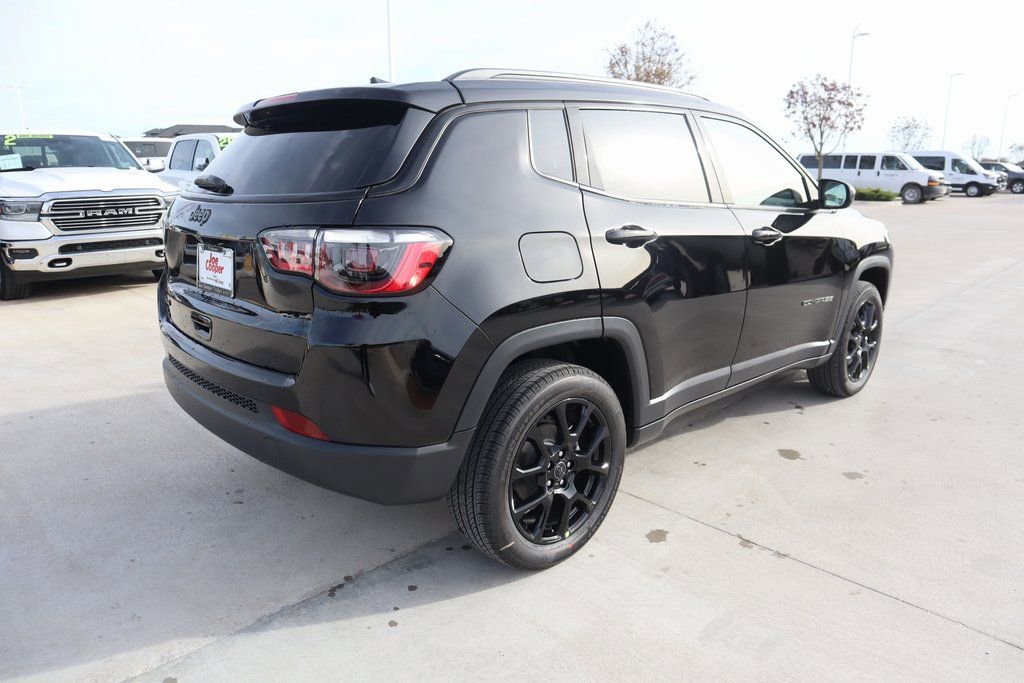 New 2026 Jeep Compass Latitude AWD/4WD image 20