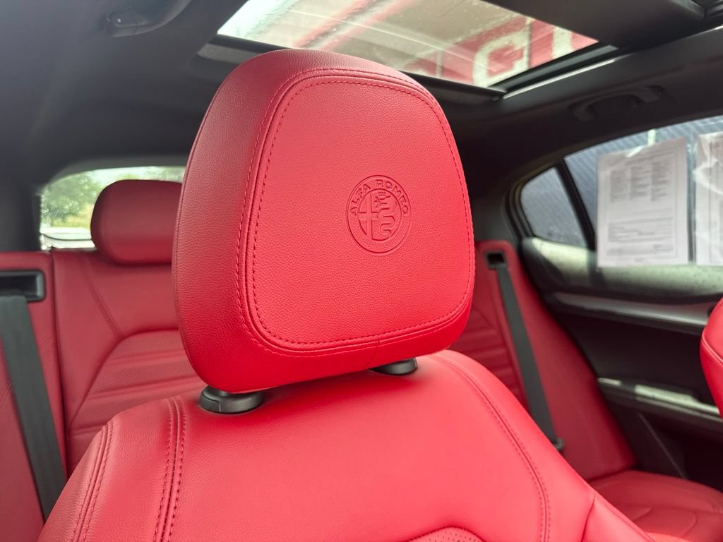 Used 2023 Alfa Romeo Stelvio Veloce AWD/4WD image 72