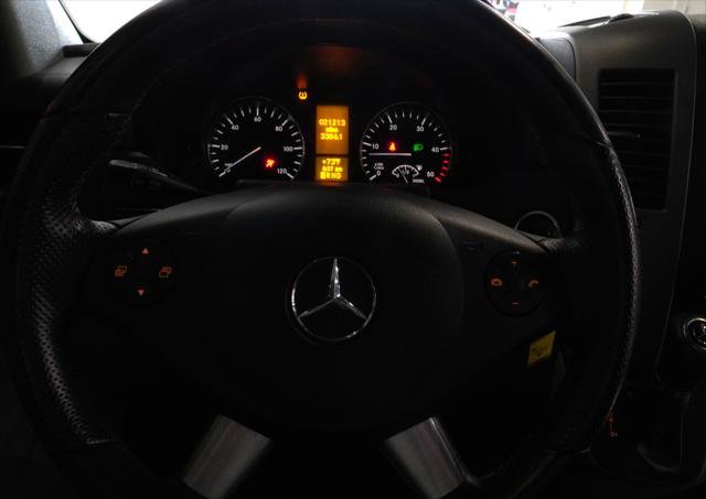 Used 2018 Mercedes-Benz Sprinter 2500 image 13