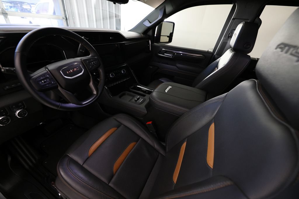 Used 2025 GMC Sierra 2500 AT4 w/ AT4 Premium Plus Package AWD/4WD image 19
