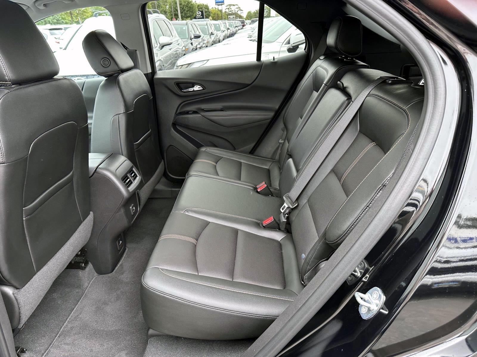 Used 2023 Chevrolet Equinox Premier AWD/4WD image 13
