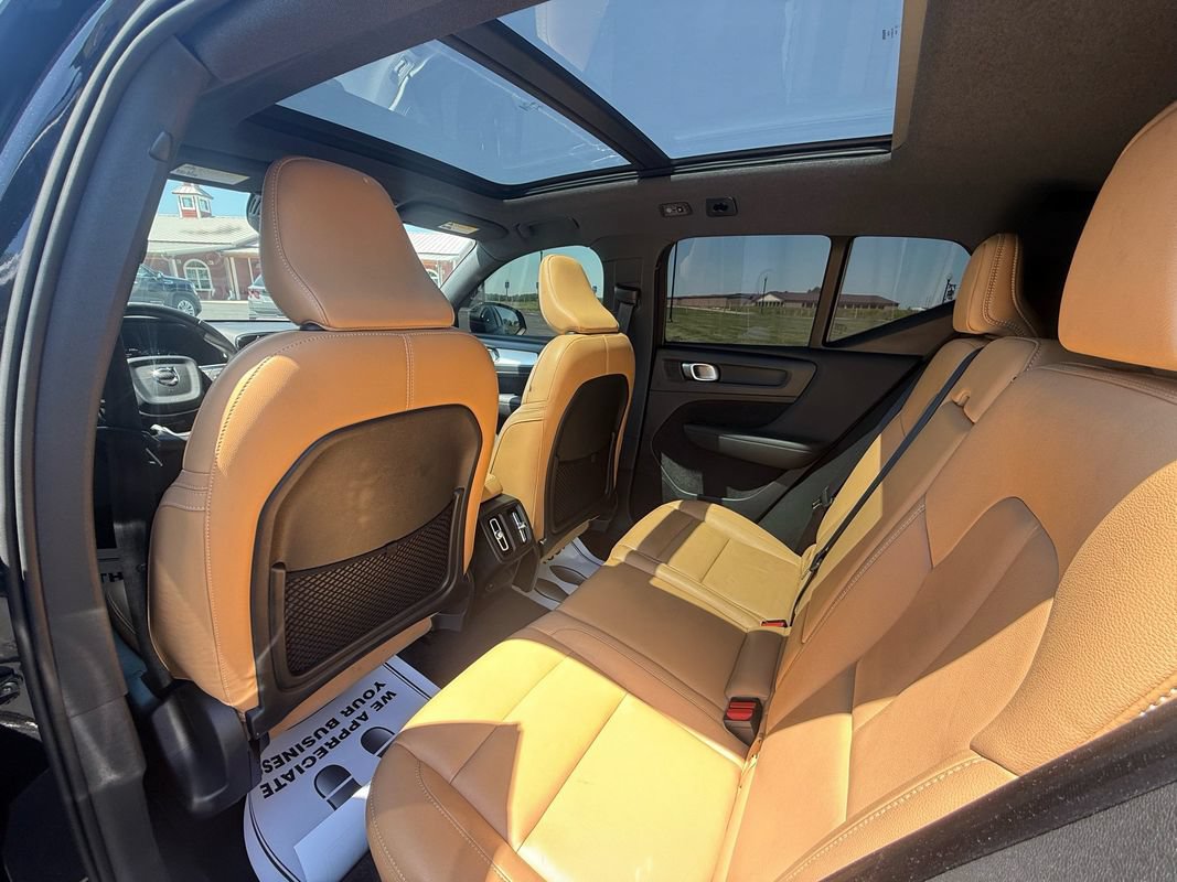 Used 2019 Volvo XC40 T5 Momentum AWD/4WD image 11