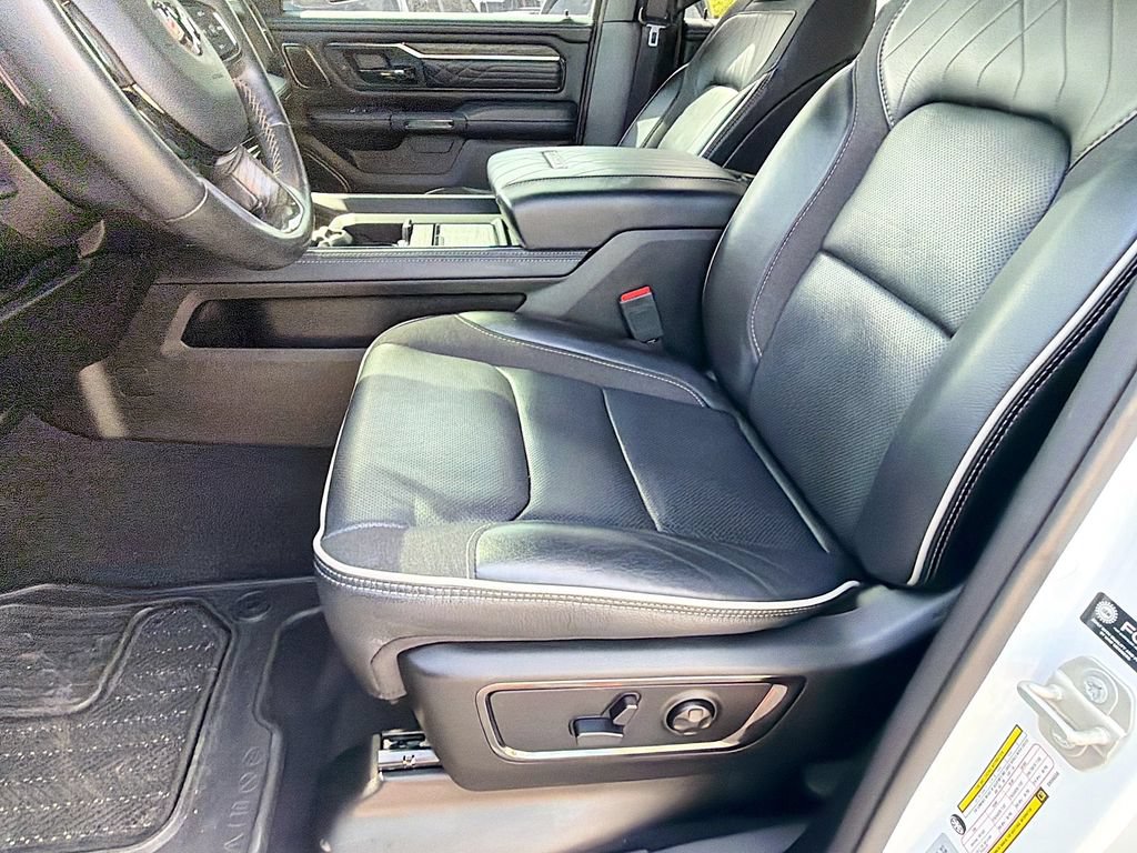 Used 2025 RAM 1500 Limited AWD/4WD image 15